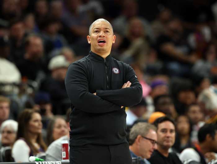 小卡科林斯和祖巴茨组成的前场 今天同场24分钟赢了22分