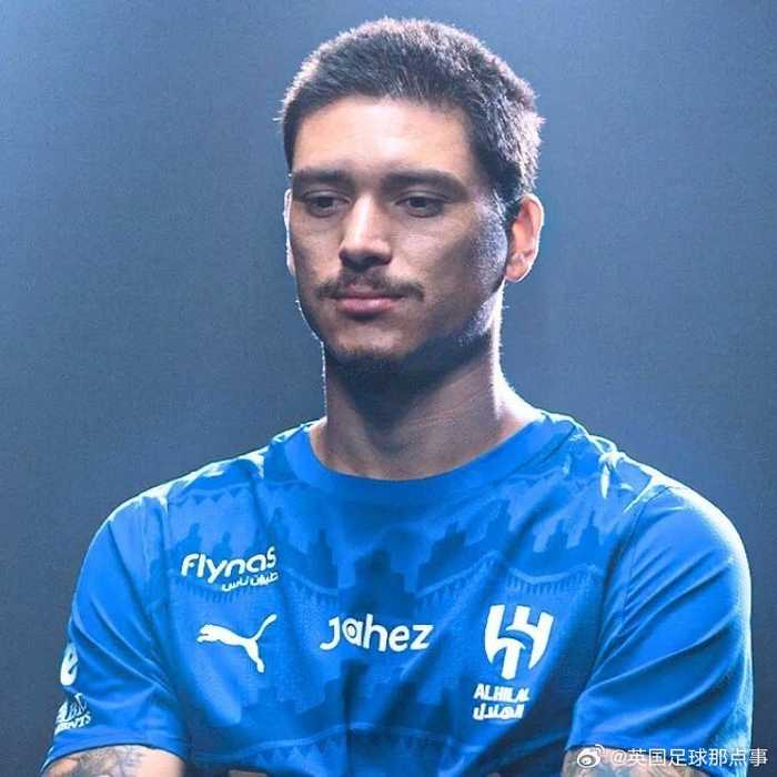 努涅斯罢训缺席比赛，离队谈判陷僵局